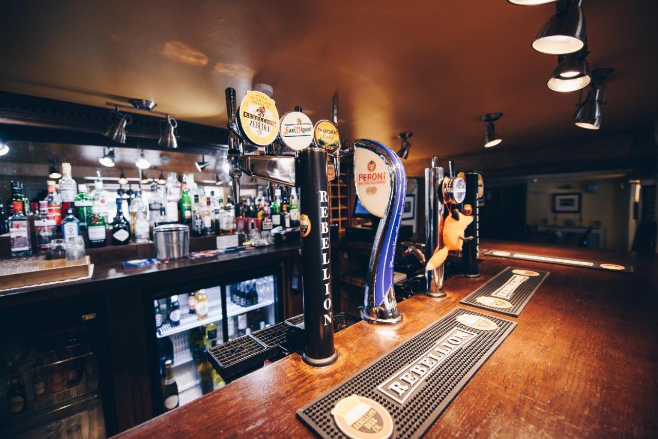 Fox Country Inn High Wycombe Esterno foto