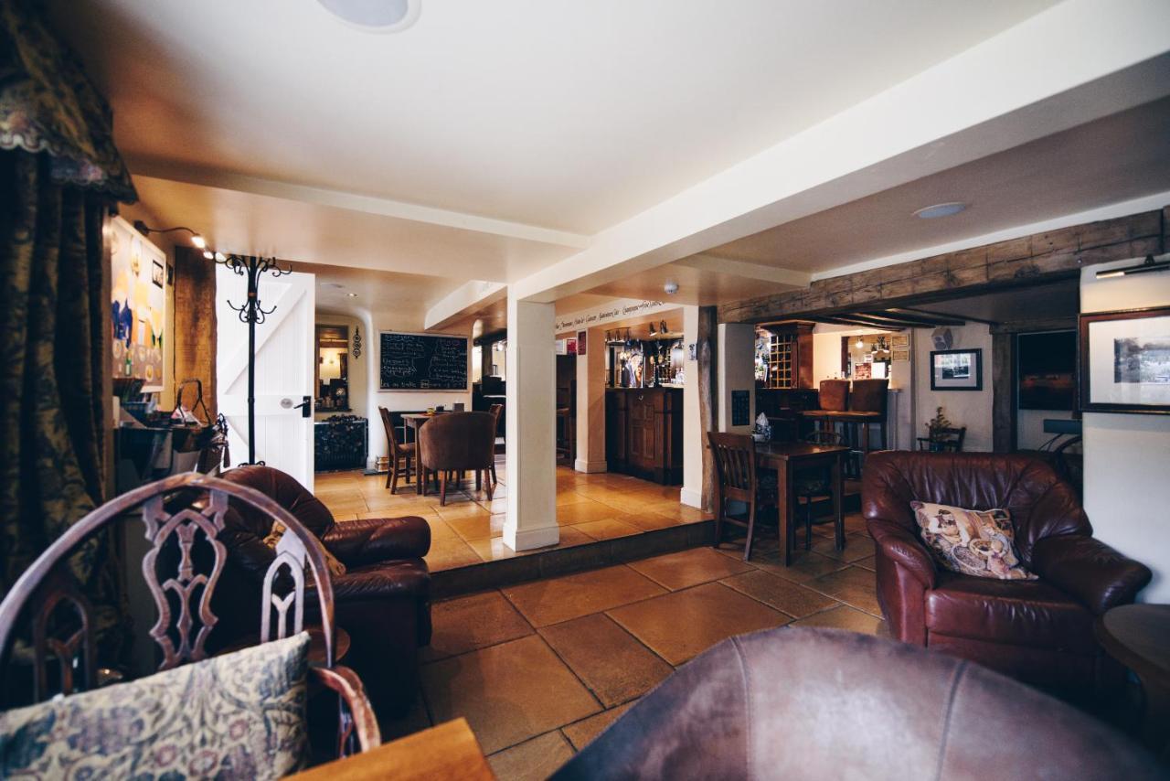 Fox Country Inn High Wycombe Esterno foto